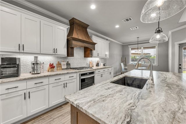 3907 Eskew Drive, College Station, TX 77845