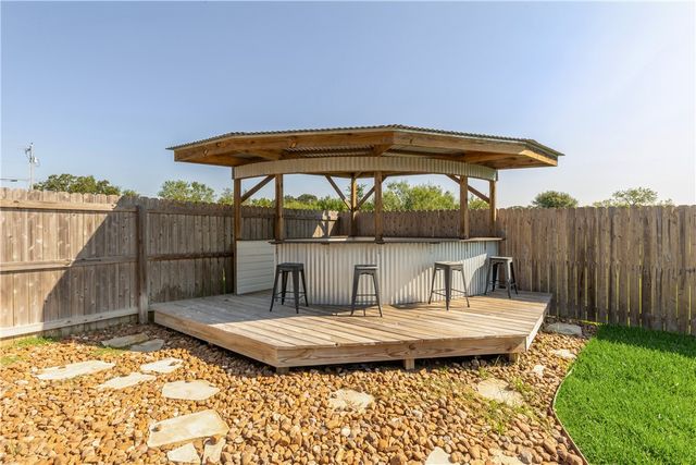 3907 Eskew Drive, College Station, TX 77845