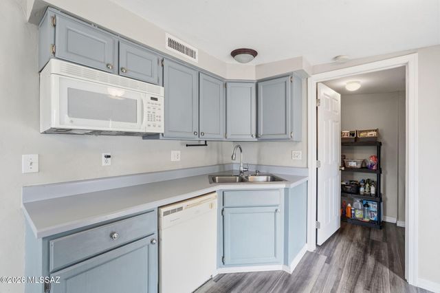 6417 E Calle Herculo, Tucson, AZ 85710
