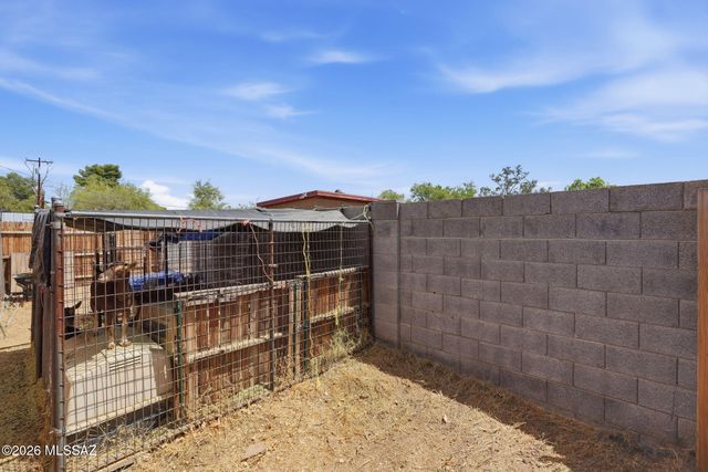 6417 E Calle Herculo, Tucson, AZ 85710