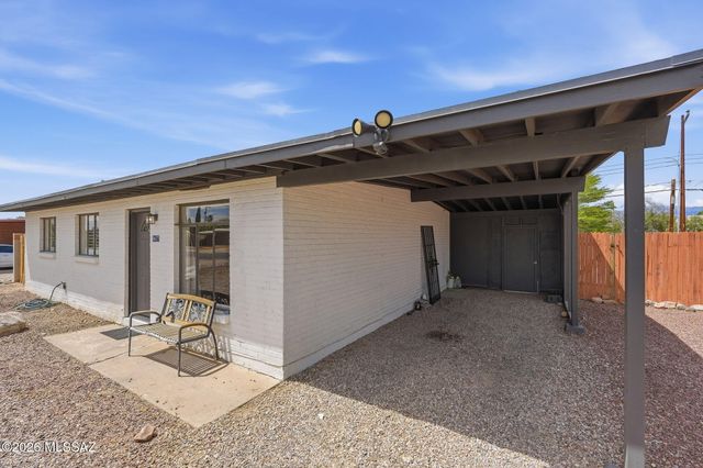 6417 E Calle Herculo, Tucson, AZ 85710
