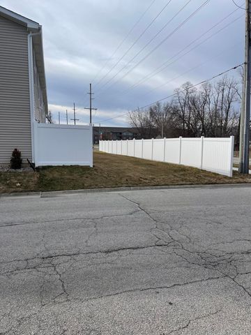 925 Paula Court, Hobart, IN 46342