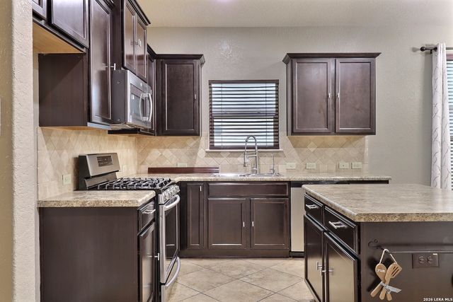 211 Finch Knoll, San Antonio, TX 78253