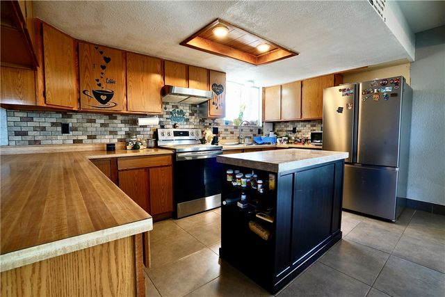 15564 N Garnet Drive, Dolan Springs, AZ 86441