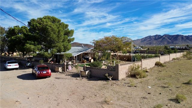 15564 N Garnet Drive, Dolan Springs, AZ 86441