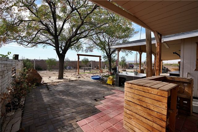 15564 N Garnet Drive, Dolan Springs, AZ 86441