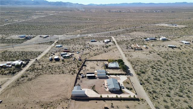 15564 N Garnet Drive, Dolan Springs, AZ 86441