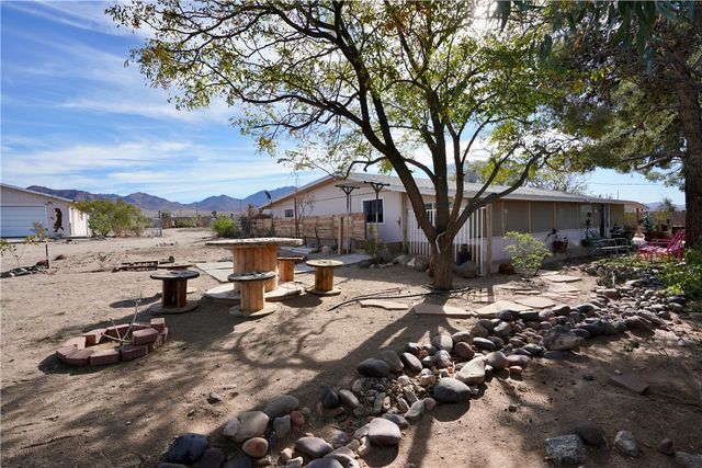 15564 N Garnet Drive, Dolan Springs, AZ 86441