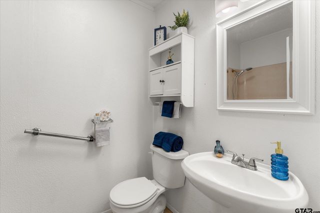 524 Park Lane, Mt Vernon, TX 75457