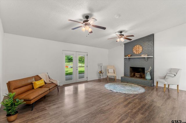 524 Park Lane, Mt Vernon, TX 75457
