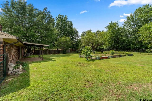 524 Park Lane, Mt Vernon, TX 75457