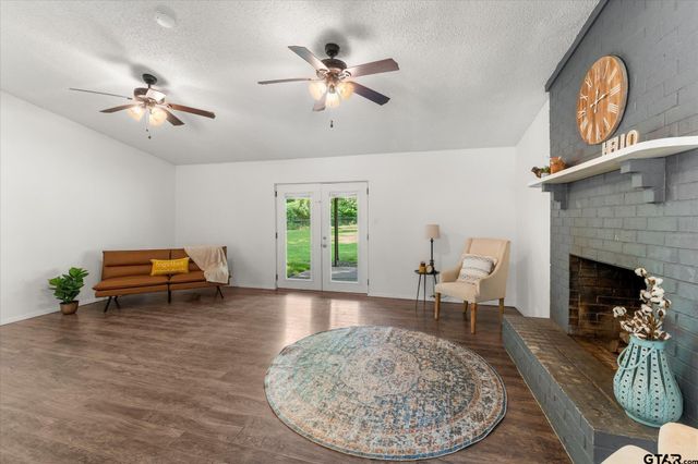 524 Park Lane, Mt Vernon, TX 75457