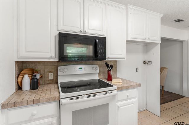 524 Park Lane, Mt Vernon, TX 75457