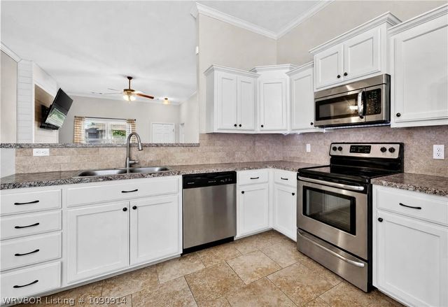 2305 Regency Lane, Barling, AR 72923