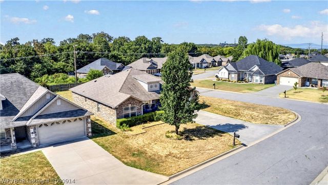 2305 Regency Lane, Barling, AR 72923