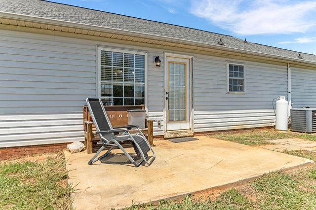1105 Robbs School Road, Gaffney, SC 29341