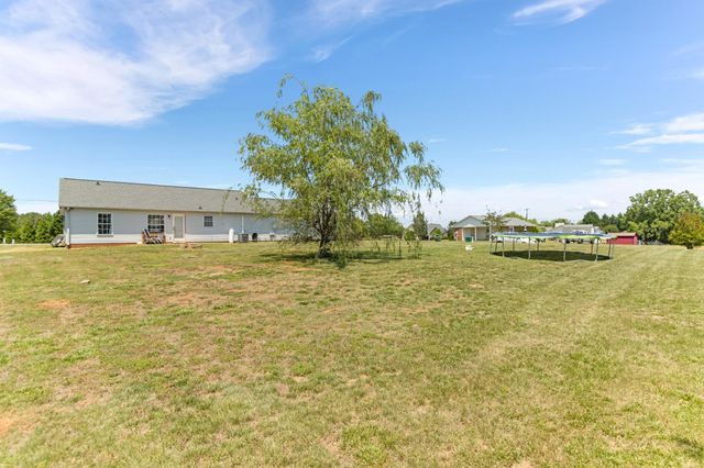 1105 Robbs School Road, Gaffney, SC 29341
