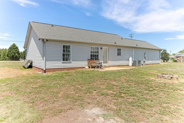 1105 Robbs School Road, Gaffney, SC 29341