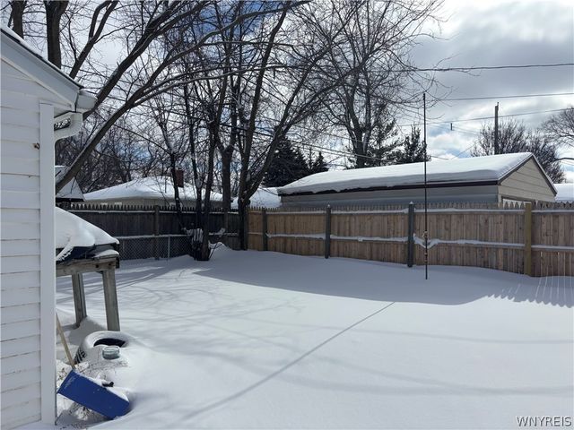 1067 Parker Boulevard, Tonawanda, NY 14223