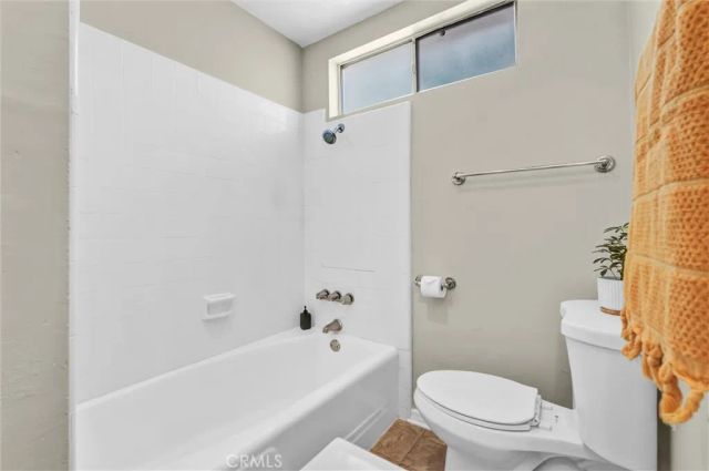 114 N Eucalyptus Avenue 7, Inglewood, CA 90301
