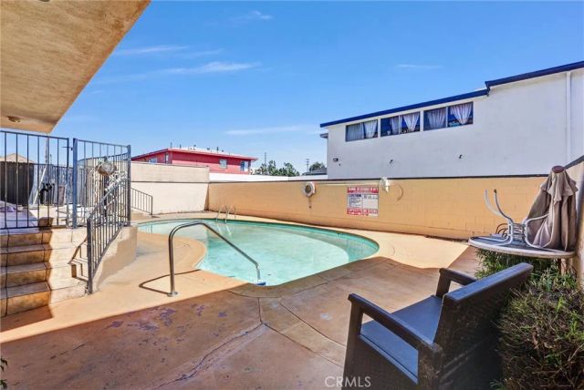 114 N Eucalyptus Avenue 7, Inglewood, CA 90301