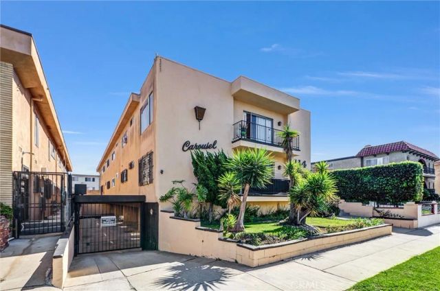 114 N Eucalyptus Avenue 7, Inglewood, CA 90301
