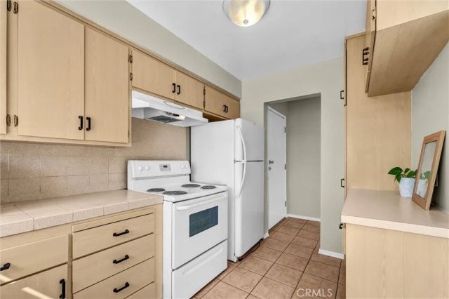114 N Eucalyptus Avenue 7, Inglewood, CA 90301