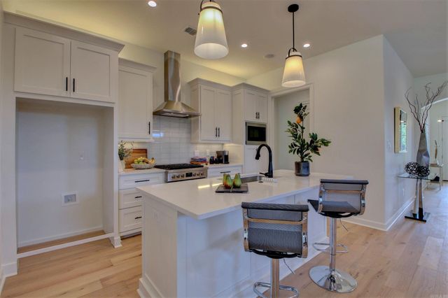 100 Mergeron Court, Little Rock, AR 72212