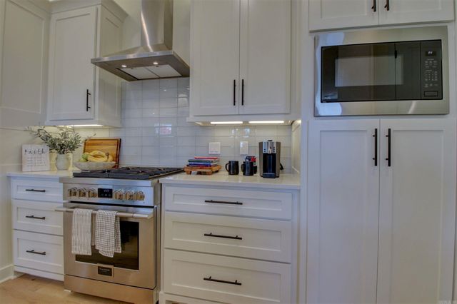 100 Mergeron Court, Little Rock, AR 72212