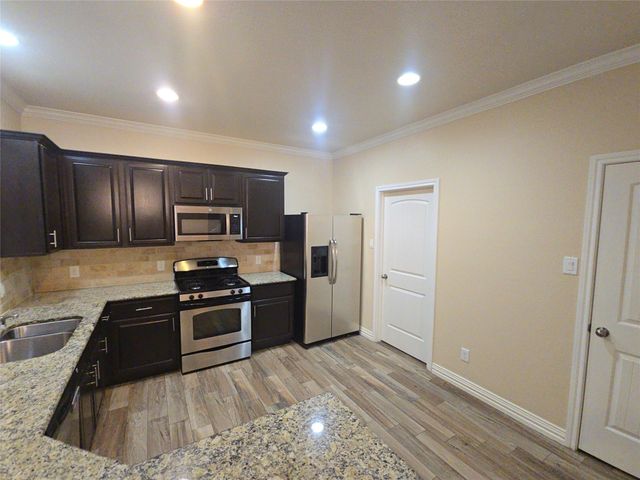 2923 Kainer Meadows Lane, Houston, TX 77047