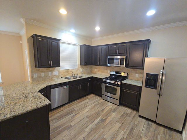 2923 Kainer Meadows Lane, Houston, TX 77047