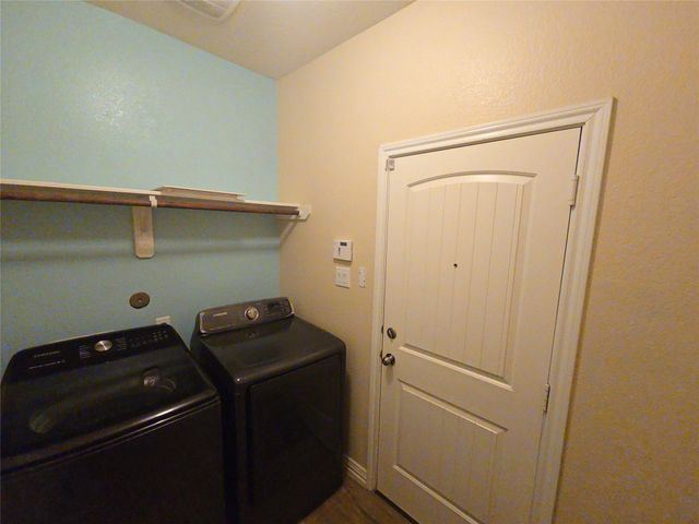 2923 Kainer Meadows Lane, Houston, TX 77047