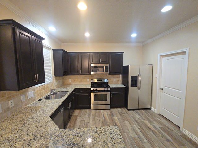 2923 Kainer Meadows Lane, Houston, TX 77047