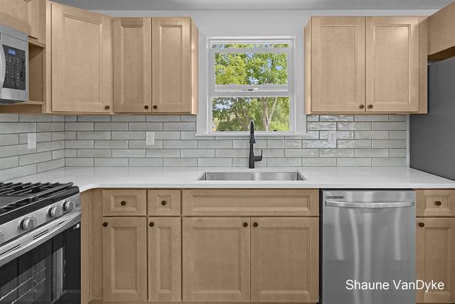 4566 Lantern Court, Comstock Park, MI 49321
