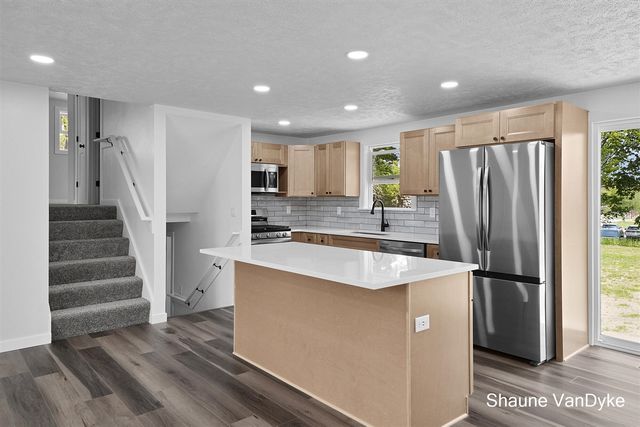 4566 Lantern Court, Comstock Park, MI 49321