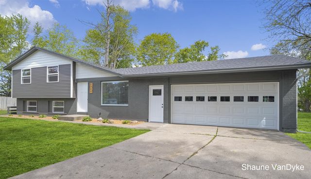 4566 Lantern Court, Comstock Park, MI 49321