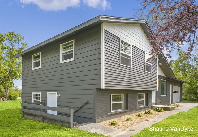 4566 Lantern Court, Comstock Park, MI 49321