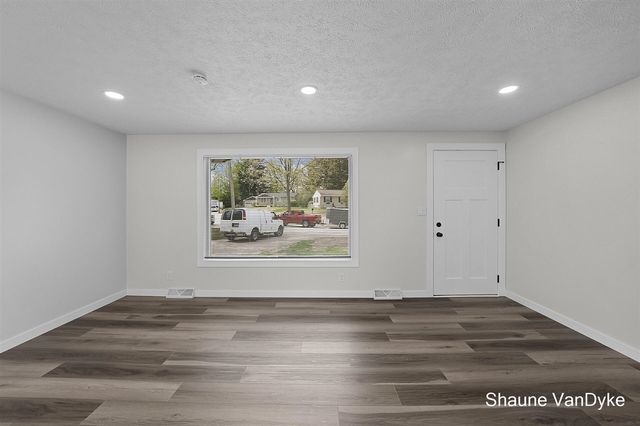 4566 Lantern Court, Comstock Park, MI 49321