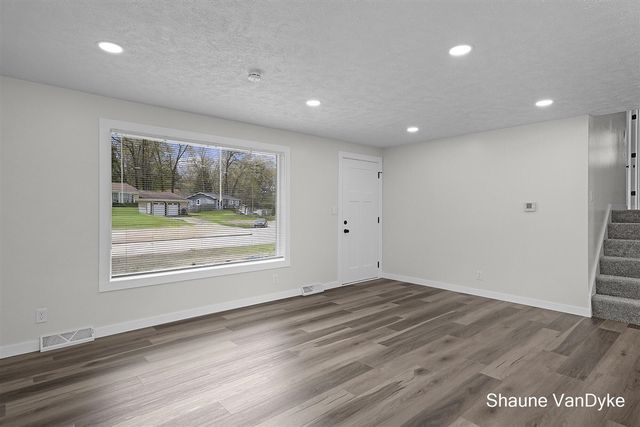 4566 Lantern Court, Comstock Park, MI 49321