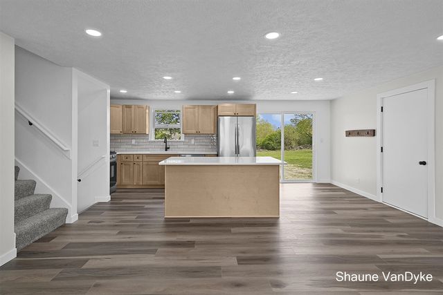 4566 Lantern Court, Comstock Park, MI 49321