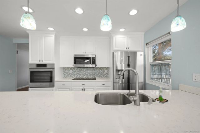 12679 Ridgeton, Lakeside, CA 92040