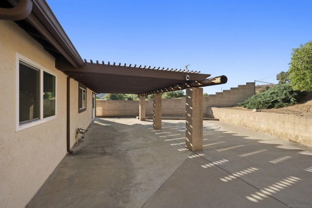 12679 Ridgeton, Lakeside, CA 92040