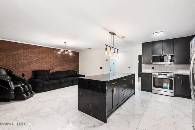 8880 OLD KINGS Road S 120, Jacksonville, FL 32257