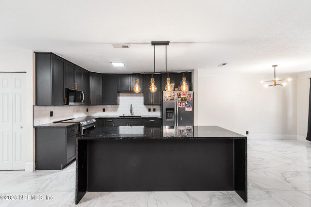 8880 OLD KINGS Road S 120, Jacksonville, FL 32257