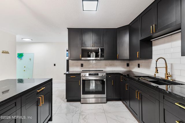 8880 OLD KINGS Road S 120, Jacksonville, FL 32257