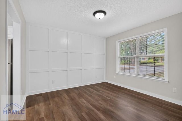 822 Lakeview Court, Hinesville, GA 31313