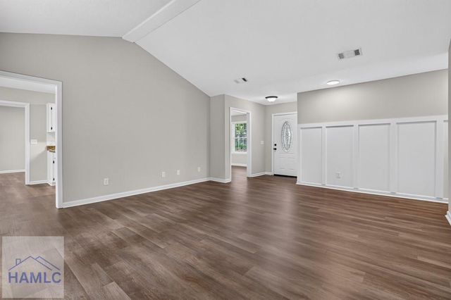 822 Lakeview Court, Hinesville, GA 31313
