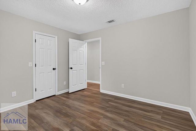 822 Lakeview Court, Hinesville, GA 31313