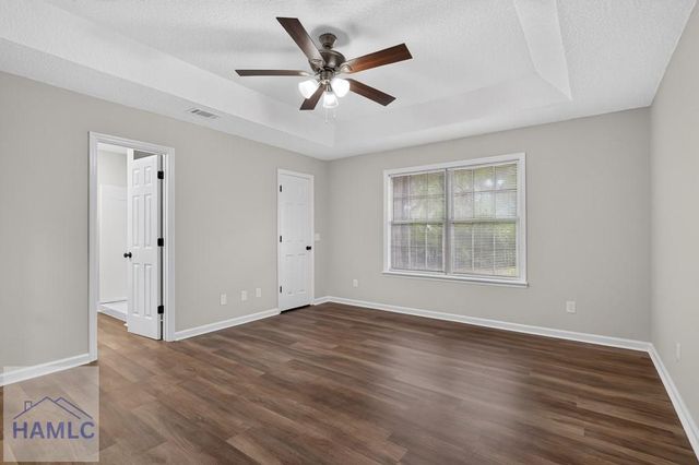 822 Lakeview Court, Hinesville, GA 31313