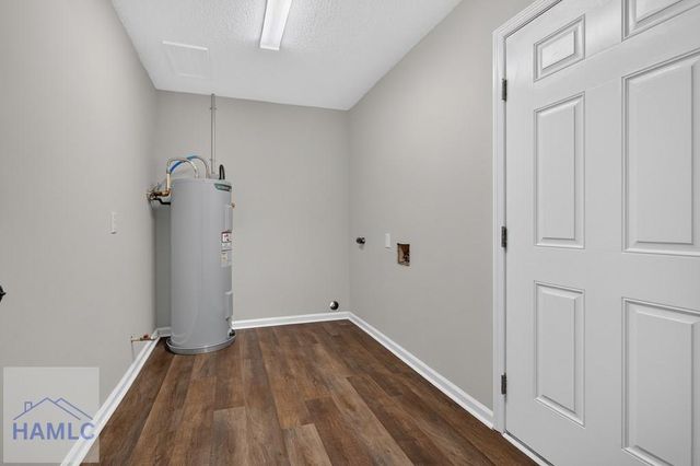 822 Lakeview Court, Hinesville, GA 31313